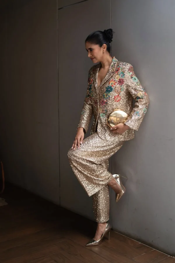 RANNA GILL Alish Pekh In Roma 3D Embroidered Sequin Jacket Golden Sale